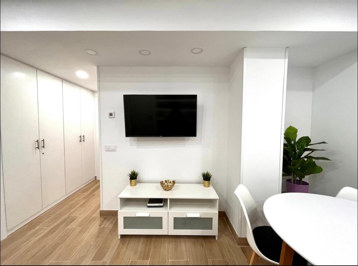 Apartament Maximilian Dreams Madryt Zewnętrze zdjęcie