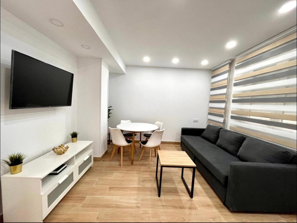 Apartament Maximilian Dreams Madryt Zewnętrze zdjęcie